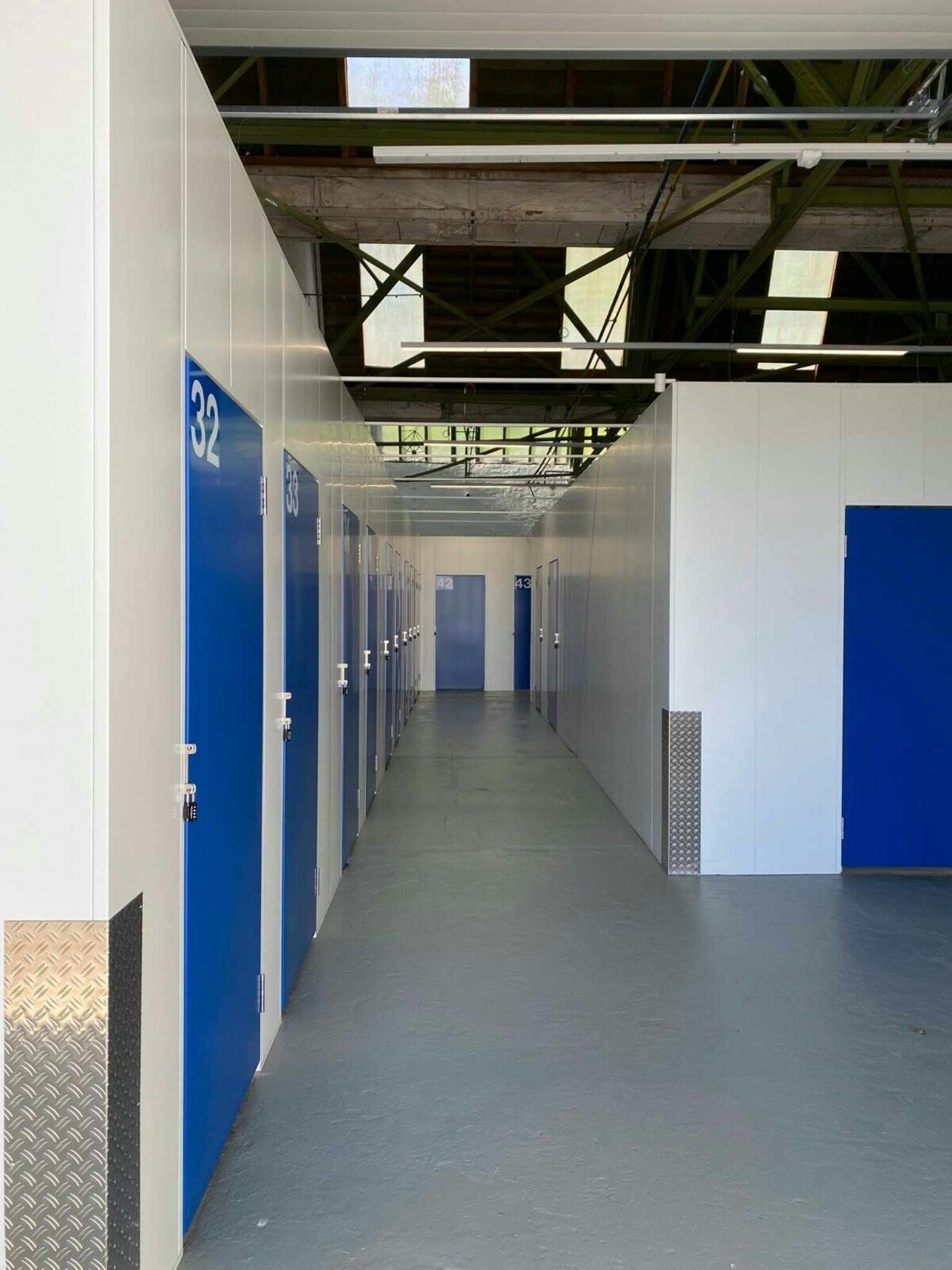Lagerbox in Wuppertal - Lagerbox,Lagerhalle,Lagerraum von 1-20m2|Self Storage|Trocken,Sicher,Videoüberwachung 